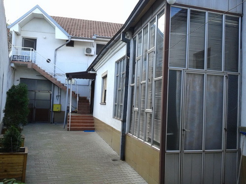 POSLOVNO STAMBENA ZGRADA-SREMSKA MITROVICA na ODLICNOJ LOKACIJI